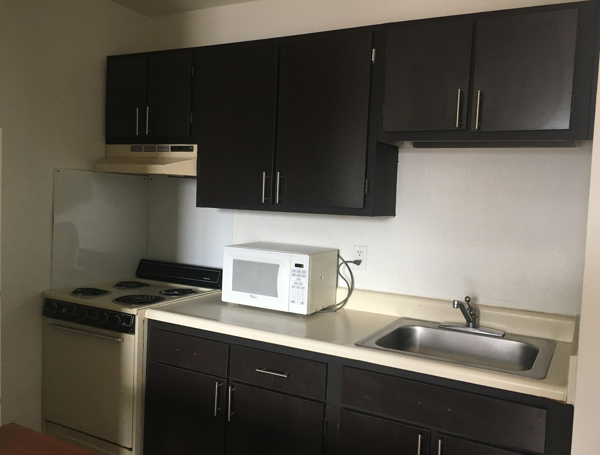Welcome Suites Hazelwood Extended Stay Hotel Экстерьер фото